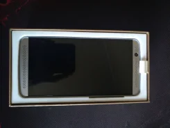 ZTE Axon. �/�, 32 ��, �����������, 3G, 4G LTE, Dual-SIM, ���������� ����