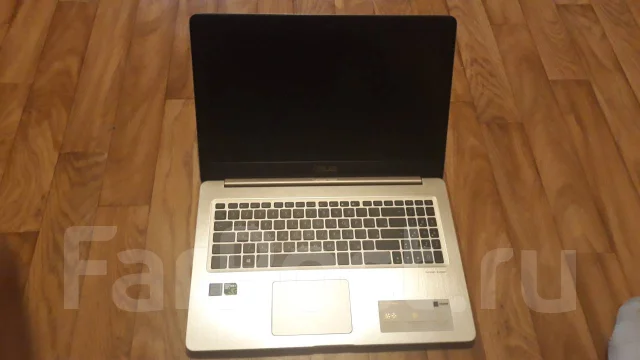 Asus VivoBook Pro. 15.6", 2,5����, ��� 6 ��, ���� 583���, WiFi: 1, Bluetooth: 1, ����������� �� 5��. ����
