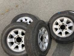 Колёса 215/70/15 Bridgestone. 6.0x15" 6x139.70 ET30 ЦО 110,1 мм.