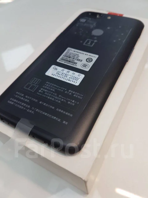 OnePlus 5T. �����, ������, 4G LTE, Dual-SIM ����