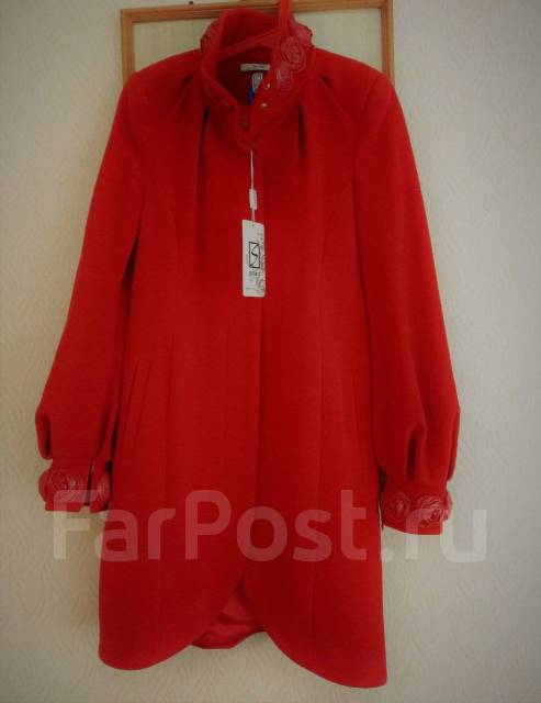 Продам пальто бренда "samang", размер: 44, 88,0 см, 68,0 см, 96,0 см, демисезон, новый. Цена: 8 000₽ в Хабаровске