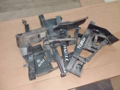 Направляющая стекла. Ford Focus, BK, BL, BM, CB8 Двигатели: ECOBOOST, IQDB, JQDA, JQDB, JTDA, JTDB, M1DA, M2DA, M8DA, M8DB, M9DA, M9DB, MUDA, NGDA, NG...