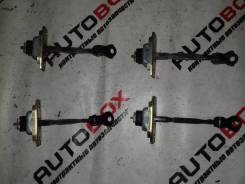 Ограничитель двери. Toyota Premio, AZT240, NZT240, ZZT240, ZZT245 Toyota Mark II Wagon Blit, GX110, GX110W, GX115, GX115W, JZX110, JZX110W, JZX115, JZ...