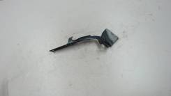 Петля капота Suzuki Grand Vitara 2005-2012, левая