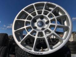 OZ Racing. 7.0x17", 5x114.30, ET53, ЦО 64,0 мм.