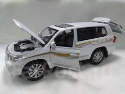 Модель 1:32 Toyota Land Cruiser 200 звук+свет+сигналка