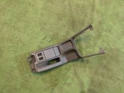 Подстаканник. Subaru Legacy, BH9, BHC, BHE Двигатели: EJ254, EZ30D
