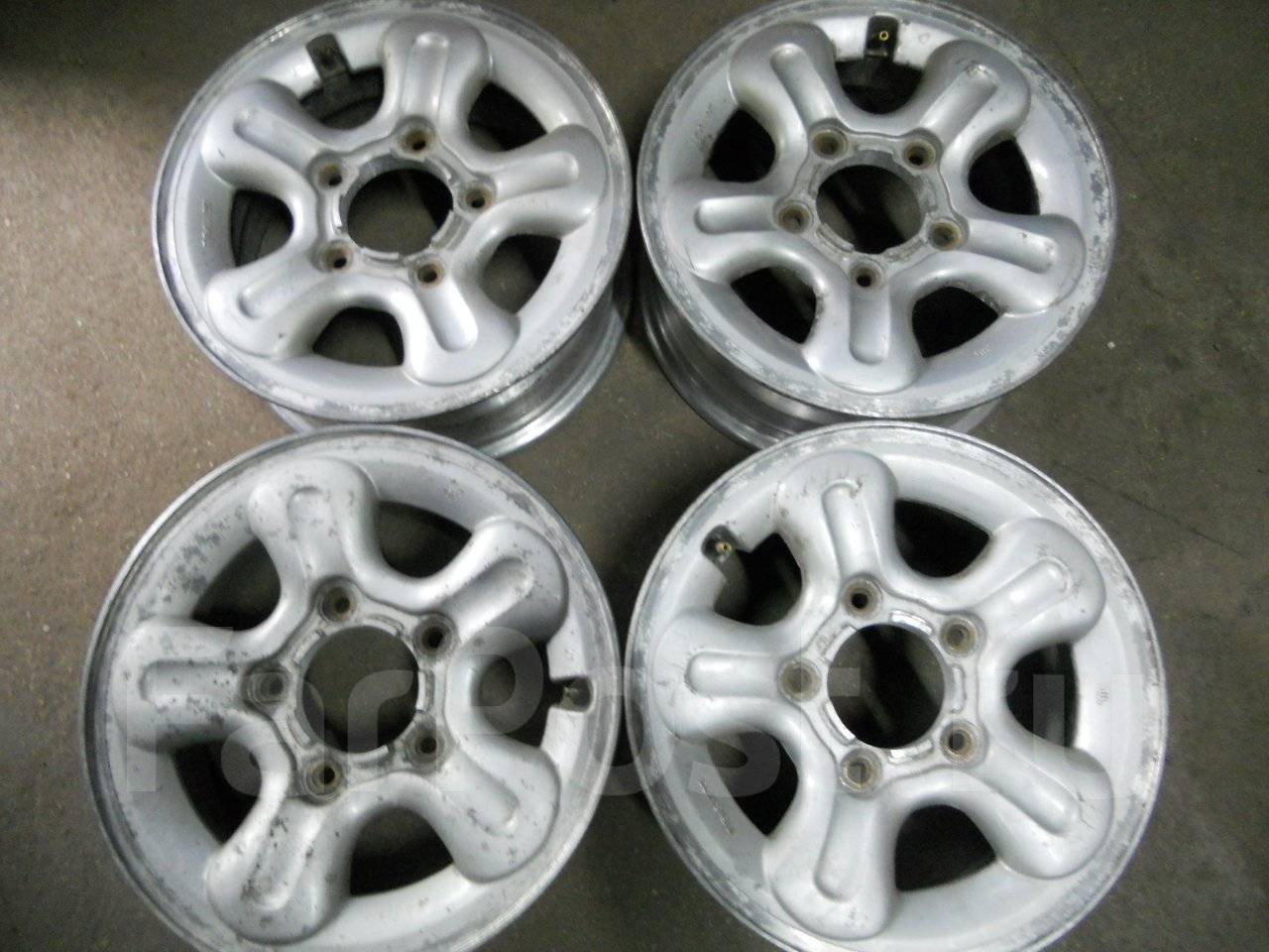 Диски на шевроле нива r15. Всмпо тайга r15 на ниву шевроле. Стальные диски r15 на ниву шевроле. Диски на ниву шевроле 15. Диск шевроле r15.