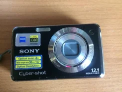Sony Cyber-shot DSC-W220. ���: 4�