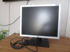 LG. 19", технология ЖК (LCD)