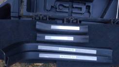 Порог пластиковый. Toyota Harrier, GSU36, GSU36W, MCU31W, GSU30W, ACU30W, GSU31W, MCU36W, GSU35W, MCU30W, MCU35W, MHU38W, ACU35W Lexus RX350 Двигатели...