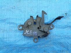 Замок капота. Toyota Altezza, GXE10, GXE10W, GXE15, GXE15W, JCE10, JCE10W, JCE15, JCE15W, SXE10 Двигатели: 1GFE, 2JZGE, 3SGE