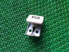 Ручка открывания капота. Toyota Land Cruiser, FZJ100, FZJ105, HDJ100, HDJ100L, HDJ101, HDJ101K, HZJ105, HZJ105L, UZJ100, UZJ100L, UZJ100W Toyota Arist...