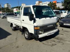 Toyota Hiace. Бортовой, односкатный, категория В, 2 400 куб. см., 1 500 кг.