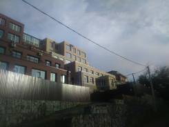 Продам квартиру в доме блокированной застройки (таунхаус). Улица Залесная 25в, р-н Заря, площадь дома 132 кв. м., централизованный водопровод, электри...