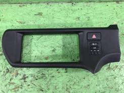 Консоль магнитофона TOYOTA AQUA