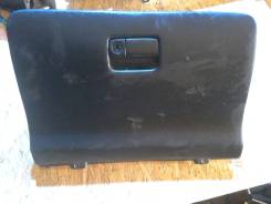 Бардачок. Nissan Maxima, A32 Nissan Cefiro, A32, HA32, PA32, WA32, WHA32, WPA32 Двигатели: VQ20DE, VQ30DE, VQ25DE