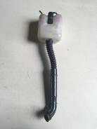 Бачок стеклоомывателя. Mitsubishi Delica, P04V, P04W, P05T, P05V, P05W, P23V, P23W, P24W, P25T, P25V, P25W, P35W