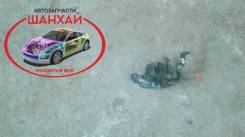 Замок капота NISSAN AD