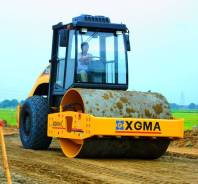 XGMA XG6141. Каток грунтовый вибрационный XGMA XG 6141МH, 6 900 куб. см.