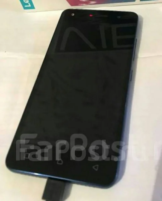 Lenovo Vibe S1. �/�, �����, 3G, 4G LTE, Dual-SIM ����