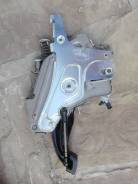 Ручка ручника. Volkswagen Touareg, 7L6, 7LA Audi Q7, 4LB Двигатели: AXQ, AYH, AZZ, BAA, BAC, BAN, BAR, BHK, BHL, BJN, BKJ, BKL, BKS, BKW, BLE, BLK, BM...