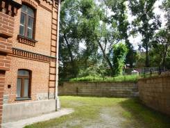 Офис С Водой ! 1этаж 28(м2) и 18(м2)-1000р все включено в Хабаровске. 18 кв. м., улица Комсомольская 83б, р-н Центральный