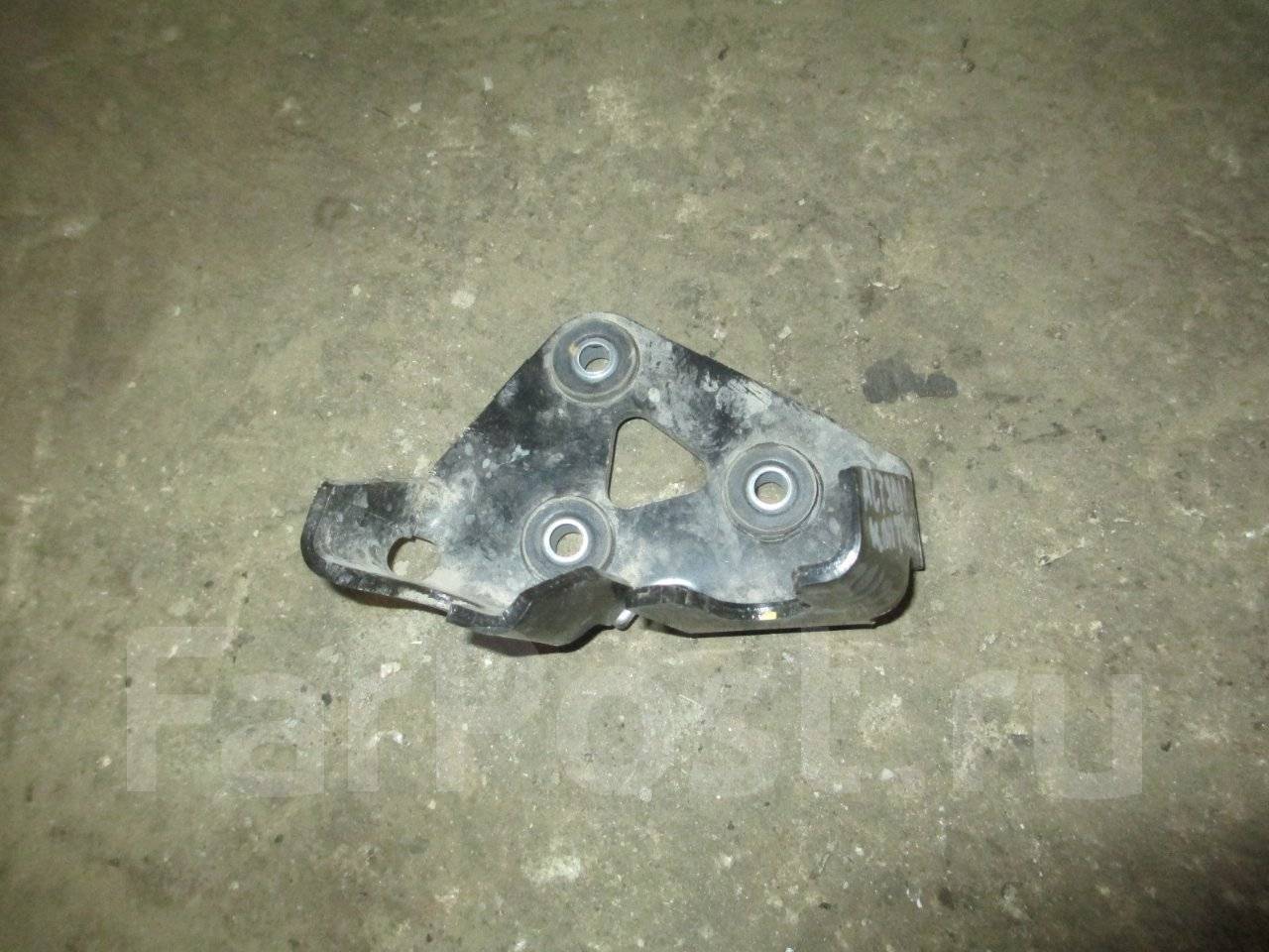 Кронштейн акпп opel corsa d 1. Кронштейн мкпп logan 2. Кронштейн крепление кпп подушки. Кронштейн задней подушки двигателя ниссан примера р12. Кронштейн подушки кпп логан 1.