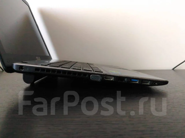 Asus X550VC. 15.6", 2,6����, ��� 4 ��, ���� 750���, WiFi: 1, Bluetooth: 1, ����������� �� 4��. ����
