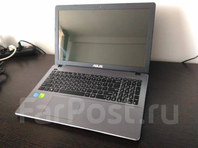 Asus X550VC. 15.6", 2,6����, ��� 4 ��, ���� 750���, WiFi: 1, Bluetooth: 1, ����������� �� 4��. ����