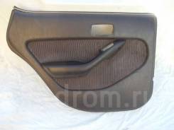 Обшивка двери. Toyota Camry, SV32