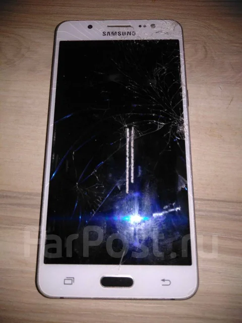 Samsung Galaxy J5 2016. �/� ����