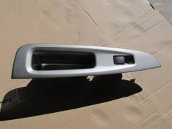 Накладка блока управления стеклоподъемниками. Toyota Mark II Wagon Blit, GX110, GX110W, GX115, GX115W, JZX110, JZX110W, JZX115, JZX115W Toyota Verossa...