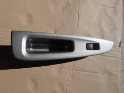 Накладка блока управления стеклоподъемниками. Toyota Mark II Wagon Blit, GX110, GX110W, GX115, GX115W, JZX110, JZX110W, JZX115, JZX115W Toyota Verossa...