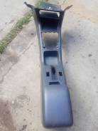 Подлокотник. Toyota Camry