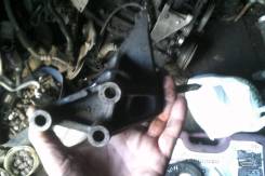 Кронштейн опоры двигателя. Toyota Vista, SV55 Двигатель 3SFE