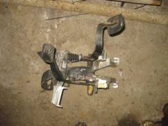 Педаль. Audi Coupe, 8B3 Audi 80, 8C0 Audi 90, 8C0 Audi Cabriolet Двигатели: 3A, 3B, 6A, 7A, AAD, AAH, AAR, AAZ, ABB, ABC, ABK, ABM, ABT, ABY, ACE, ACZ...