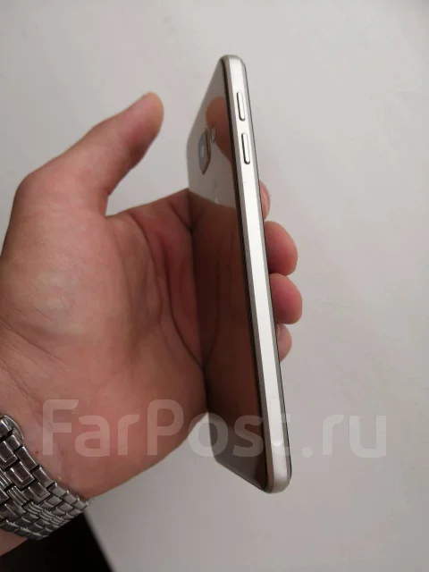 Samsung Galaxy A3. �/�, �������, 3G, 4G LTE, Dual-SIM ����