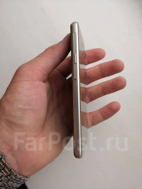 Samsung Galaxy A3. �/�, �������, 3G, 4G LTE, Dual-SIM ����