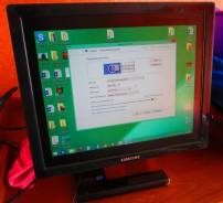 Samsung. 19", технология ЖК (LCD)