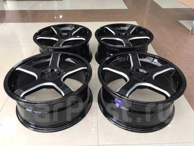 Touchdown. 8.0x18", 5x100, ET45, �� 73,1���. ����