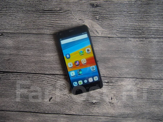 DEXP Ixion ES550 Soul 3 Pro. �/�, ������, 3G ����