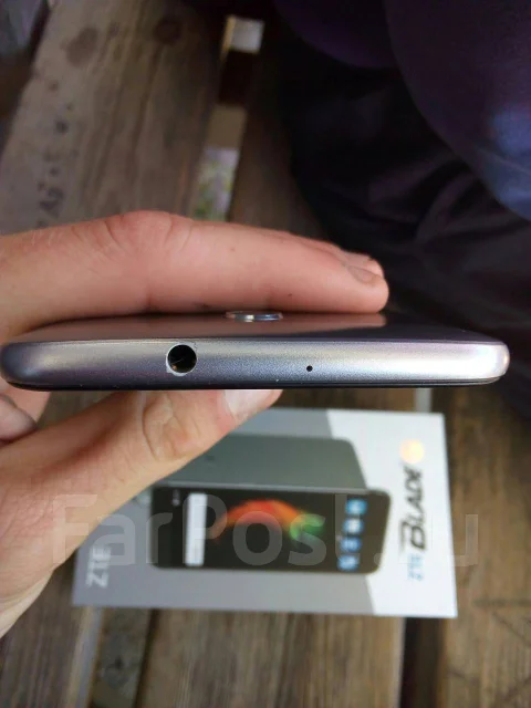 ZTE Blade V7. �/�, �����, 3G, 4G LTE, Dual-SIM ����