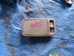 Светильник салона. Toyota: Windom, Camry Gracia, Mark II Wagon Qualis, Camry, Mark II Lexus ES300, MCV10, VCV10 Двигатели: 3VZFE, 4VZFE, 2MZFE, 5SFE...