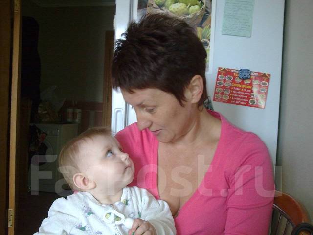 Предлагаю услуги ситуационной няни и репетитора во Владивостоке