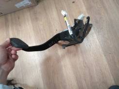 Педаль тормоза. Toyota Avensis, AZT250, AZT250L, AZT250W, AZT251, AZT251L, AZT251W, AZT255, AZT255W, ZZT251, ZZT251L Двигатели: 1AZFE, 1AZFSE, 1ZZFE...