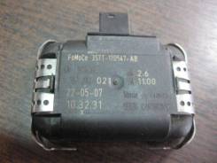 Датчик дождя. Ford Focus, CB4, DA3, DB Двигатели: AODA, AODB, AODE, ASDA, ASDB, G6DA, G6DB, G6DD, G8DA, GPDA, GPDC, HHDA, HHDB, HWDA, HWDB, HXDA, HXDB...