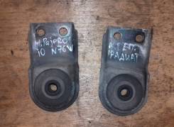 Крепление радиатора. Mitsubishi Pajero, H66W, H67W, H76W, H77W Mitsubishi Pajero Pinin, H66W, H67W, H76W, H77W Mitsubishi Pajero iO, H61W, H62W, H66W...