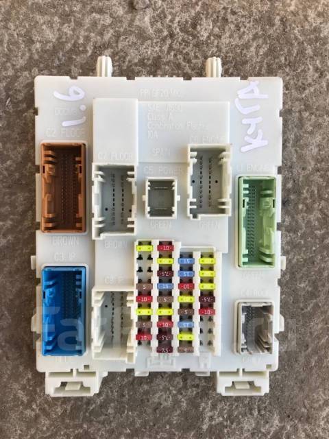 блок предохранителей в салоне форд куга 2