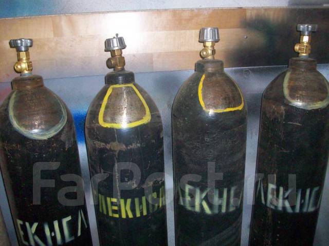 Баллоны углекислотные полные, б/у, в наличии. Цена: 8 500₽ во Владивостоке